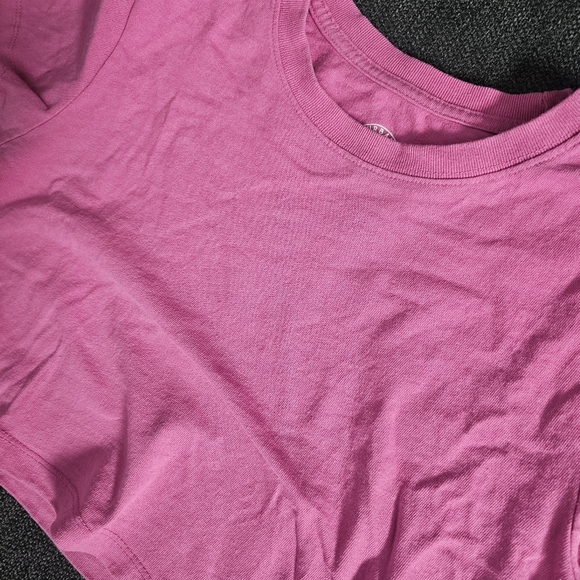 Urban Outfitters Pink Crop T-Shirt 100% Cotton 🩷 Size Small - Picture 3 of 4